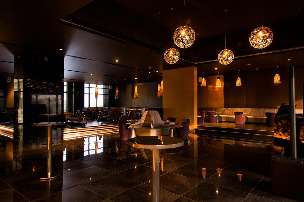 Feathers- A Radha Hotel, Chennai Exterior photo
